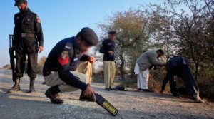 کرک میں پولیس نےکارروائی کرتے ہوئے8 دہشتگردوں کو ہلاک کردیا