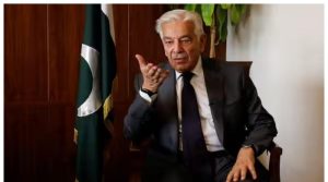 ہم مذاکرات کیلئے تیار ہیں مگرپی ٹی آئی گالیاں دیتی ہے: خواجہ آصف