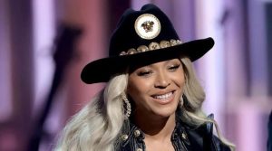 معروف امریکی پاپ گلوکارہ بیونسے ارب پتیوں کی فہرست میں شامل