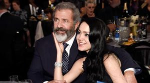 ہالی وڈ اداکار میل گبسن اور انکی دیرینہ ساتھی روزالینڈ راس کی علیحدگی کی تصدیق