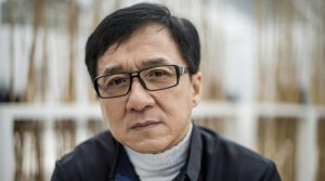 ‘ہمارے علاقے کے بچے بڑے نہیں ہوتے’، جیکی چن غزہ کے ایک بچے کی ویڈیو دیکھ کر آبدیدہ