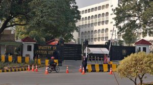 پاکستان کی اپنے شہریوں کو غیر ضروری سفر سے گریز کی ہدایت