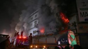 گل پلازہ میں ہنگامی اخراج کی جگہ اور آگ سے نمٹنےکے انتظامات نہیں تھے: رپورٹ