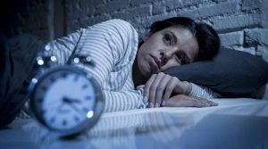 رات کو نیند نہ آنے سے پریشان؟ اس مسئلے سے نجات دلانے والا یہ حل ضرور پسند آئے گا
