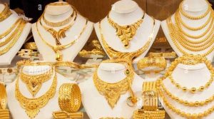 پاکستان میں سونا مزید 4300 روپے مہنگا، قیمت تاریخی بلندی پر جاپہنچی