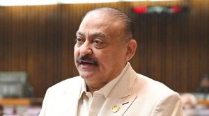 گل پلازہ کی ایک منزل کی منظوری تھی اسے بانی متحدہ کےگارڈ نے جبراً بڑھایا، عبدالقادر پٹیل