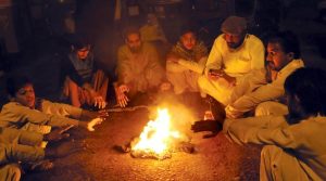 کراچی میں کل سے سردی کی شدت میں اضافہ متوقع، پارہ سنگل ڈیجٹ میں جانے کا امکان