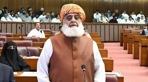 ‘آپ کے قانون کی خلاف ورزی کروں گا، 18سال سے کم عمر جوانوں کی شادیاں کراؤں گا’: فضل الرحمان