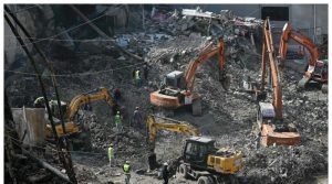 ریسکیو آپریشن کے دوران تیسرے فلور سے مزید انسانی باقیات برآمد