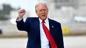 مشرقی وسطیٰ میں بحری بیڑےکی تعیناتی کے بعد ایران مذاکرات کا خواہشمند ہے: ٹرمپ کا دعویٰ