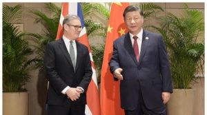 برطانوی وزیراعظم کاروباری شخصیات کے ہمراہ چین پہنچ گئے