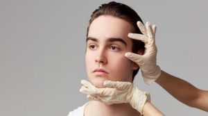 خواتین کے مقابلے میں مردوں میں دوگنا زیادہ تعداد میں پلاسٹک سرجری کرانے کا انکشاف