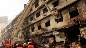 پانی کی فراہمی میں تاخیر، فائر فائٹرز کے پاس مناسب آلات نہیں تھے، رپورٹ میں انکشافات