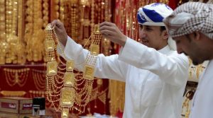 یو اے ای میں شہریوں نے زیورات بیچنا شروع کردیے، وجہ بھی سامنے آگئی