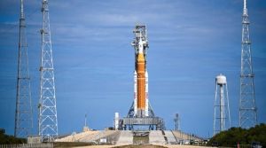 ناسا نے چاند پر بھیجے جانے والے تاریخی انسان بردار مشن کو مارچ تک کیلئے ملتوی کر دیا