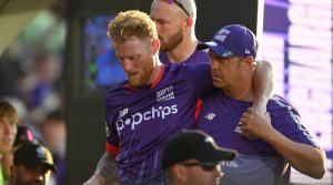 انگلش کرکٹ ٹیم کے کپتان بین اسٹوکس گیند لگنے سے شدید زخمی، چہرہ سوج گیا