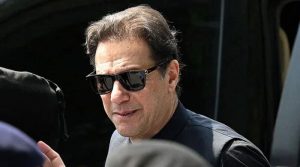 عمران خان کو دائیں آنکھ میں بینائی کم ہونے کی شکایت تھی: میڈیکل رپورٹ سامنے آگئی