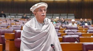 اپوزیشن لیڈر کا پاک فوج پر حالیہ بیان انتہائی افسوسناک اور جھوٹ پر مبنی ہے، فوج کا سیاست سے کچھ لینا دینا نہیں، سکیورٹی ذرائع