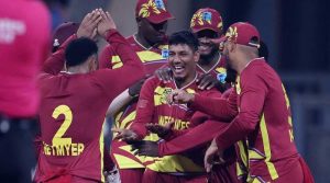 ویسٹ انڈیز نے انگلینڈ کو شکست دیکر دوسری ٹیموں کیلئے خطرے کی گھنٹی بجا دی
