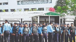 پی ٹی آئی احتجاج کا معاملہ، پارلیمنٹ جانیوالے تمام راستے بند، اراکین اسمبلی کو بھی روک لیا گیا