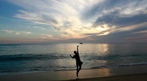 خوبصورت ایشیائی ملک ورک فرام ہوم کرنے والوں کو خوش آمدید کہنے کیلئے تیار