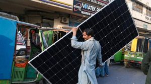 یونٹ کے بدلے یونٹ کا تبادلہ ہوگا، پرانے سولر صارفین کیلئے نیٹ میٹرنگ پالیسی جاری رکھنے کا نوٹیفکیشن جاری