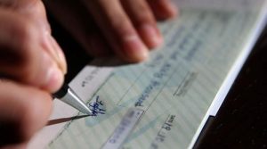 سی اینڈ ڈبلیو ڈیپارٹمنٹ میں جعلی کمپنیوں کے نام پرکروڑوں روپےکےچیک کیش کروانےکا انکشاف