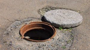 پنجاب میں مین ہول کورکی چوری پر قیدکی سزا اور بھاری جرمانہ ہوگا، آرڈیننس جاری