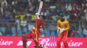 وانکھیڈے اسٹیڈیم میں چوکوں چھکوں کی بارش، ویسٹ انڈیز نے زمبابوے کیخلاف ٹی 20 ورلڈکپ کا دوسرا بڑا اسکور بنادیا