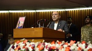 پاکستان کو غیرمستحکم کرنےکیلئےکسی کو ہمسایہ ملک کی سرزمین استعمال کرنےکی اجازت نہیں دینگے: صدر مملکت