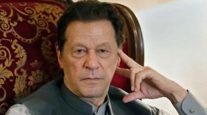 اڈیالہ جیل میں پمز اور الشفاء ٹرسٹ آئی اسپتال کے ڈاکٹروں کی ٹیم کا عمران خان کی متاثرہ آنکھ کا معائنہ