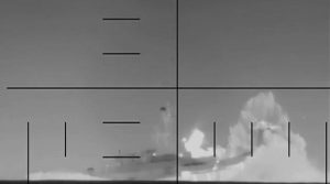 ایرانی جنگی جہاز پر امریکی آبدوز کے حملے میں 80 ایرانی فوجی شہید، حملے کی ویڈیو بھی سامنے آگئی