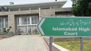 2010 طیارہ حادثے میں جاں بحق افرادکے لواحقین کو تقریباً ساڑھے 5 ارب روپےاداکرنےکا فیصلہ معطل