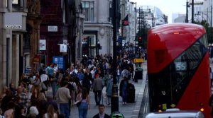 ایران جنگ کے برطانوی معیشت پرگہرے اثرات، ایک لاکھ سے زائد افرادکے بیروزگار ہونےکا خدشہ