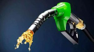 حکومت کو فی لیٹر ڈیزل 49 روپے اور فی لیٹر پیٹرول 29 روپے مہنگا کرنےکی سمری بھیج دی گئی