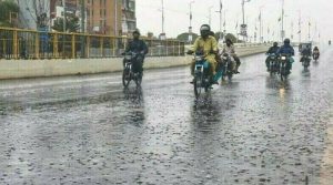 کراچی میں کل موسلا دھار بارش کا امکان، کچھ علاقوں میں ژالہ باری بھی متوقع