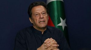 عمران خان نے اپنے بچوں کو بتایا ہے انکی آنکھ میں تھوڑی بہت بہتری ہے: بہن علیمہ خان