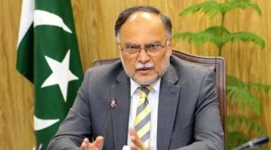 فیلڈ مارشل عاصم منیر بھر پور عسکری طاقت سےسرحدوں کی حفاظت کررہے ہیں: احسن اقبال