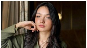 سینئر اداکار سیٹ پر نئے یا چھوٹے اداکاروں کی معمولی باتوں پر بھی خامیاں نکالتے ہیں: عینا آصف