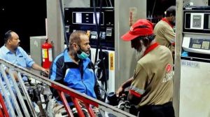 موٹر سائیکل اور گاڑی والوں کو پیٹرول پر سبسڈی دینے کی تجویز، اعلان جلد متوقع