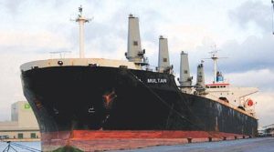 ایران نے دو پاکستانی جہازوں کو آبنائے ہرمز سے گزرنے کی خصوصی اجازت دے دی