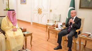 سعودی وزیر خارجہ کی وزیراعظم سے ملاقات، پاکستان کا سعودی عرب کے ساتھ مکمل یکجہتی کا اعادہ