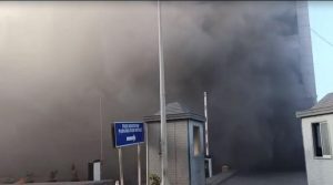 کلفٹن میں سپراسٹور میں لگی آگ پر 9 گھنٹے بعد بھی قابو نہ پایا جاسکا