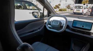 دبئی میں بغیر ڈرائیور والی ٹیکسی سروس کا باقاعدہ آغاز