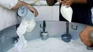 کراچی میں دودھ کی قیمت میں فی لیٹر 20 روپے اضافہ کر دیا گیا، نوٹیفکیشن جاری