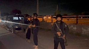 بنوں میں پولیس اسٹیشن پر بارود سے بھری گاڑی سے حملہ، 5 افراد جاں بحق