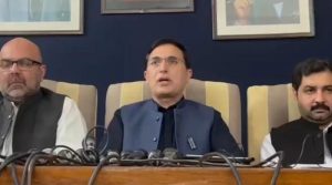 پیٹرولیم مصنوعات کی قیمتوں میں اضافے پرپی ٹی آئی کا ہم خیال جماعتوں کی اے پی سی بلانے کا فیصلہ