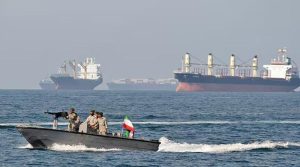 ایران نے آبنائے ہرمز سے گزرنے والے دوست ملکوں کے ٹینکرز سے ٹیکس وصول نہ کرنے کی یقین دہانی کرادی، روسی ذرائع