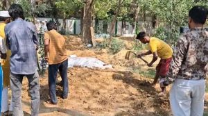 بوائے فرینڈ کو پیسے دینے سے منع کرنے پر لڑکی نے لڑکے کیساتھ مل کر ماں کو قتل کردیا