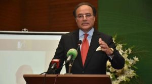 علاقائی کشیدگی اہم سبق ہے، توانائی کے متبادل ذرائع کی جانب فوری منتقلی ناگزیر ہے: وزیر خزانہ